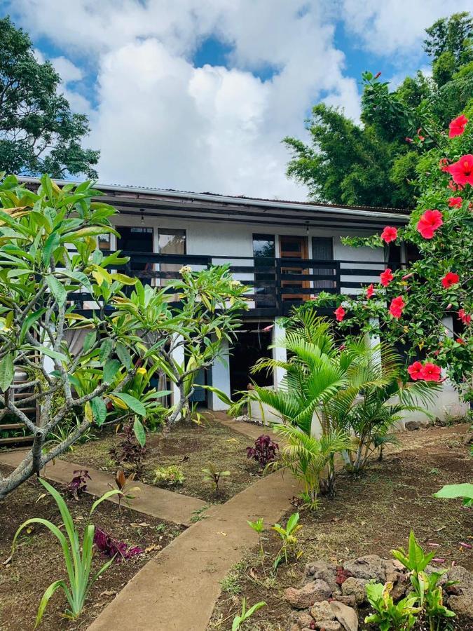 Mata Nui Hostel Hanga Roa Bagian luar foto