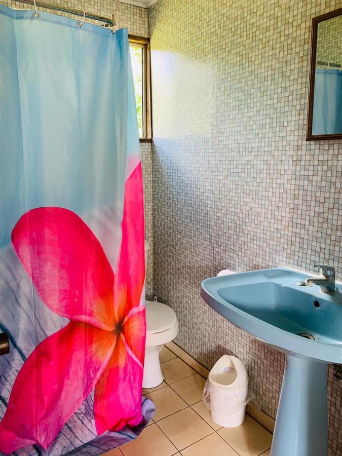 Mata Nui Hostel Hanga Roa Bagian luar foto
